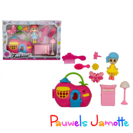 MINI POUPEE DE 9CM AVEC MAISON ET ACCESSOIRES, ASST
