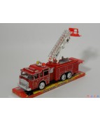 CAMION DE POMPIER AVEC ECHELLE